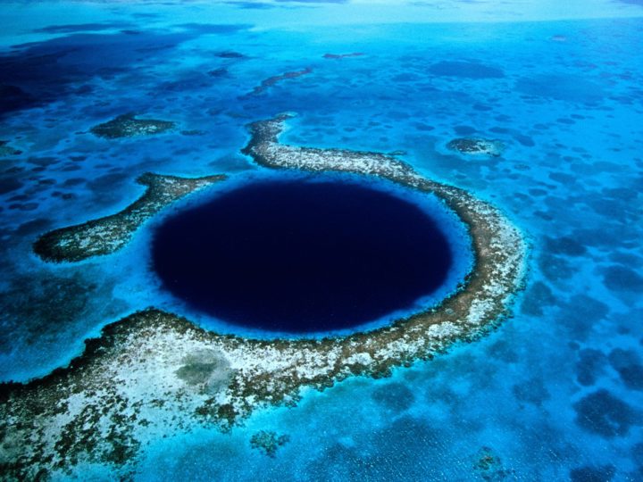 Photo du trou bleu de Belize