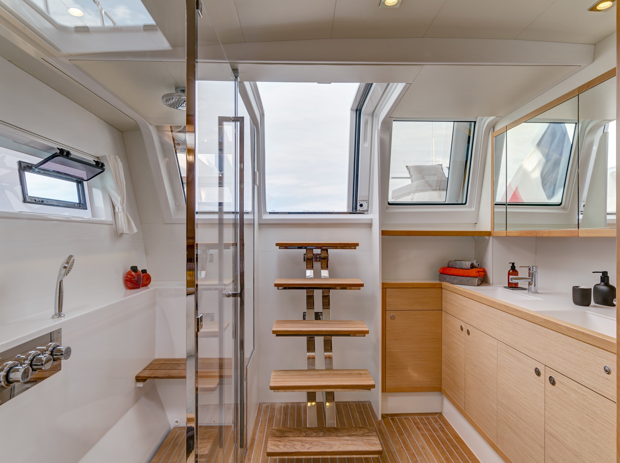 lagoon 620
