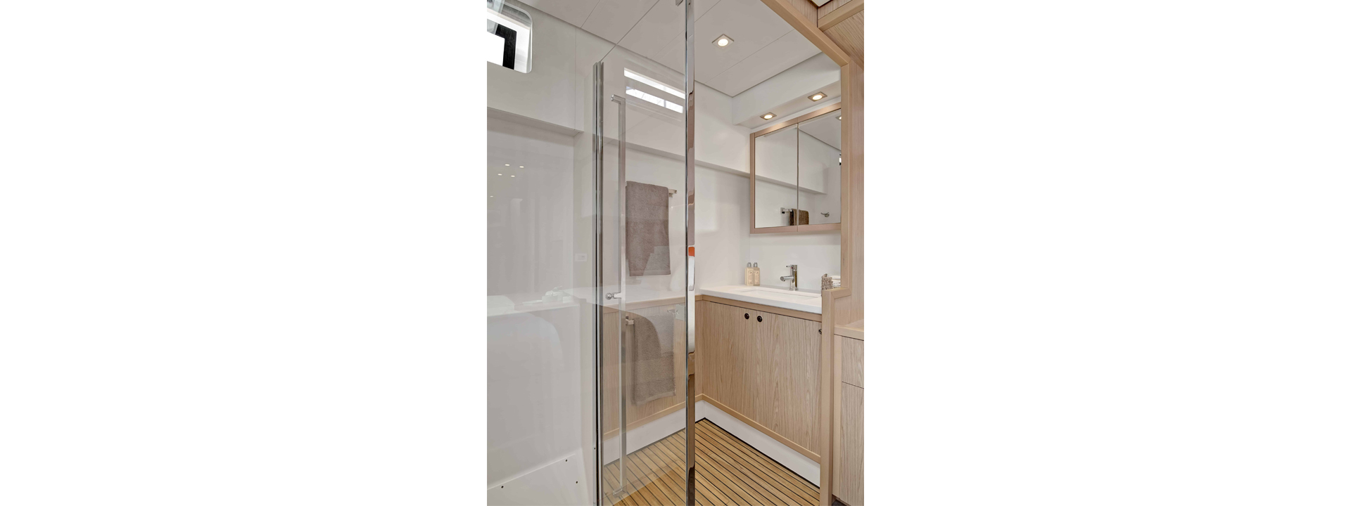 slider-52-F-1920x720-01