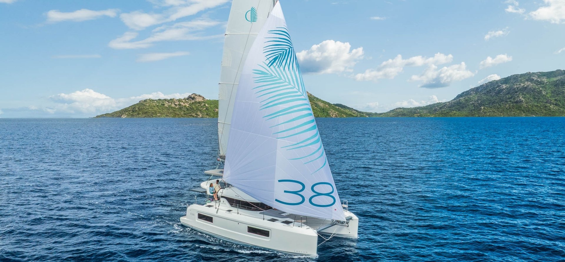 catamaran-lagoon-38-cover-1920x891